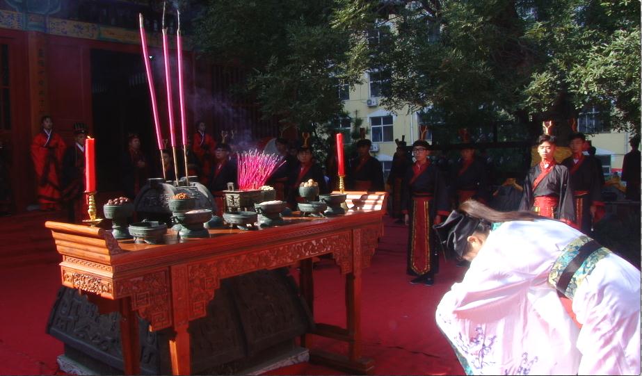 学生优秀标兵行揖礼