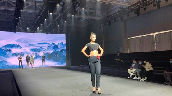 e8273148f60632a8692355799460eb6