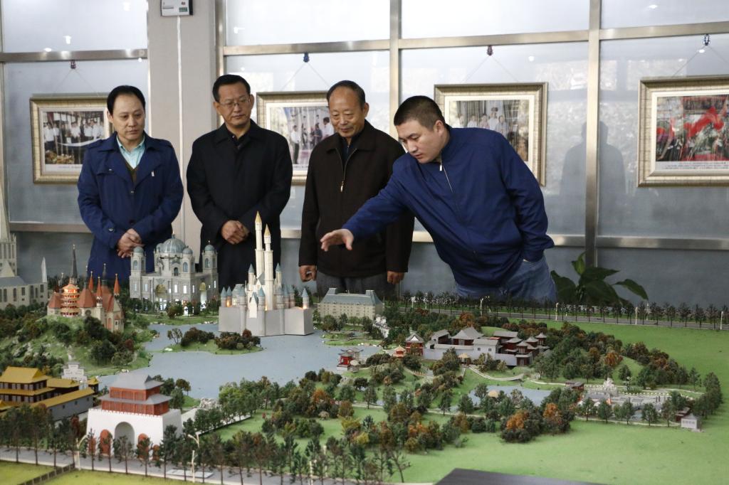 人事处处长麻立峰讲解学校总体规划